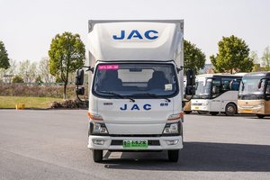 Camionnette électrique 4x2, 130 kW, autonomie de la batterie 90-110 kWh, portée 240 km, carrosserie fermée, véhicule de <span class=keywords><strong>livraison</strong></span> de marchandises tout temps - Product Image 2