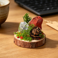 JianLan Grappe de cristaux naturels bruts avec mousse préservée, micro-paysage sur base en bois, pierre précieuse de guérison, décoration de mariage et d'anniversaire