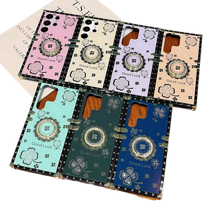 La <span class=keywords><strong>coque</strong></span> de téléphone carrée S23FE avec support incrusté de diamants S24ultra Lucky Four-leaf Clover A55 convient aux européens et aux A - Product Image 1