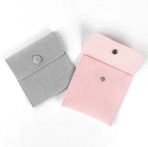 NOUVEAU <span class=keywords><strong>2026</strong></span> MOQ 100 pièces Pochette d'emballage pour bijoux en microfibre de velours réutilisable et écologique, personnalisable avec LOGO - Product Image 1