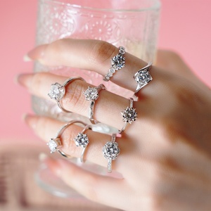 남자와 여자의 Moissanite 반지 925 스털링 실버 하트 크로스 럭셔리 고급 보석 결혼 약혼 최소 주문 1pc - Product Image 2