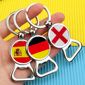 Porte-clés multifonctionnel ouvre-bouteille avec drapeau de pays de la Coupe du Monde de football, cadeau souvenir pour les fans de football - Product Image 2