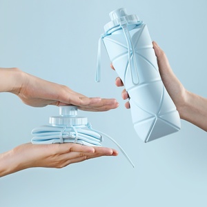 Outdoor Sports Creative Portable Food Grade Silicone Folding <b>Water</b> <b>Bottle</b> High Temperature Resistant 800ml <b>Large</b> Capacity Modern - Product Image 4