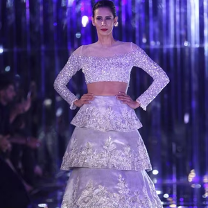 ATIYA LIBAS indien/pakistanais en mousseline de soie robe de soirée de mariage à volants Lehenga broderie lourde motif floral-Fit Flare - Product Image 6