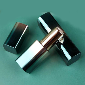 Contenitore per Rossetto Personalizzato dal <span class=keywords><strong>Design</strong></span> Industriale, Conveniente e Durevole, in Materiali PP/ABS di Alta Qualità - Product Image 1