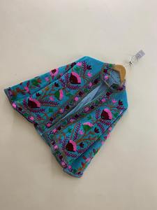 Chaqueta bordada Suzani hecha a mano con TNT, chaqueta bordada Suzani hecha a mano, ropa de invierno, chaqueta para mujer, abrigo Floral hecho a mano - Product Image 2