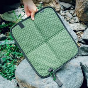 Tapis de camping pliable imperméable portable, coussin épais pour pique-nique, randonnée, activités de plein air, voyage, vente en gros - Product Image 4