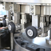 Ligne de production entièrement automatique de boissons gazeuses en conserve, machine de remplissage de boissons gazeuses en canettes d'aluminium, pompe