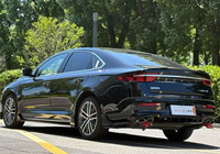 Geely Preface 2023 1.5TD Turbo Automatic Седан, версия Kunlun, подержанный автомобиль с кожаными сиденьями, шины R18, бензин