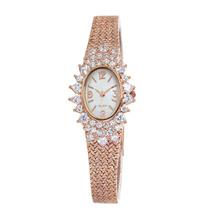 <span class=keywords><strong>Montre</strong></span>-bracelet de luxe pour femme avec mouvement à quartz Miyota, boîtier carré en laiton, cadran en verre et diamants - Product Image 4