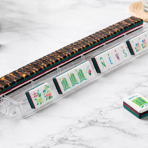 ชุดไพ่นกกระจอกพร้อมกระเป๋าพกพาแบบพรีเมียม ชุดไพ่นกกระจอกอเมริกัน ชุดเกมไพ่นกกระจอกสีขาวสลักลาย ทนทาน กันน้ำ สำหรับใช้ในบ้าน - Product Image 2