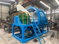 Broyeur de plastique de haute qualité machine à concasser de petites bouteilles en plastique PET fournisseur de broyeur à double arbre