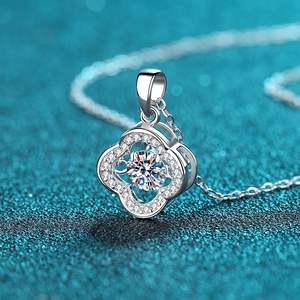 S925 Silver <b>Moissanite</b> Four-Leaf Clover <b>Necklace</b> Fashionable Shining Design for Daily Wear and Christmas Halloween Gifts - Product Image 4