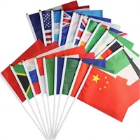 Drapeau croate personnalisé anti-plis imprimé numériquement 14*21cm en polyester, drapeau rectangulaire à main avec mât en plastique pour match de football et loisirs