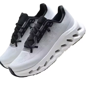 Chaussures de sport tendance 2025 en maille respirante à lacets pour hommes et femmes, chaussures de course légères et décontractées pour la marche - Product Image 1