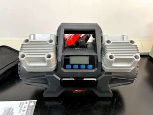 Equipo <span class=keywords><strong>de</strong></span> Recuperación <span class=keywords><strong>4x4</strong></span> AUS, <span class=keywords><strong>Compresor</strong></span> <span class=keywords><strong>de</strong></span> <span class=keywords><strong>Aire</strong></span> Portátil <span class=keywords><strong>para</strong></span> Automóvil <span class=keywords><strong>de</strong></span> 4 Cilindros y 12 V, 125 PSI, 1080 W, 330 L/min, Inflador <span class=keywords><strong>de</strong></span> Neumáticos Rápido <span class=keywords><strong>para</strong></span> <span class=keywords><strong>4x4</strong></span> - Product Image 2