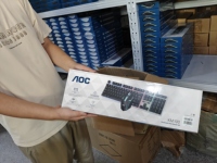 Kit Clavier Souris AOC KM100 Filaire USB 104 Touches ABS Rétroéclairé OEM Vente en Gros Prêt à Expédier pour Café et Entreprises