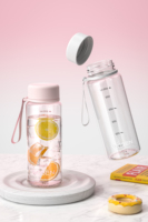 Nouvelle bouteille d'eau réutilisable de 600 ml avec logo personnalisé, imprimée, à boire directement, compatible lave-vaisselle et alimentaire, pour la rentrée scolaire et le bureau (2026)