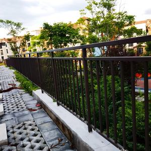 <span class=keywords><strong>รั้ว</strong></span>อะลูมิเนียมอัลลอยด์ทันสมัย<span class=keywords><strong>แบบ</strong></span>ใหม่ พร้อมเคลือบผงสีดำ แผงตกแต่ง ป้องกันการกัดกร่อน ปรับขนาดได้ - Product Image 6