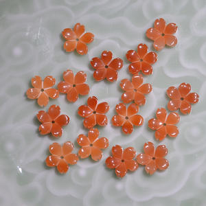 Fiori di Giglio Arancioni Intagliati a Mano in Madreperla per Gioielli, Accessori per Bigiotteria - Product Image 1