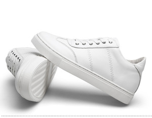 รองเท้าผ้าใบหนังแท้แฟชั่นผู้ชายขายส่งแบบกำหนดเอง รุ่นใหม่ล่าสุด - Product Image 3