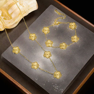 Commercio all'ingrosso della fabbrica di moda transfrontaliera buddhismo <span class=keywords><strong>simbolo</strong></span> delle donne oro 18K cinque foglie collana di fiori di moda ciondolo collane - Product Image 2