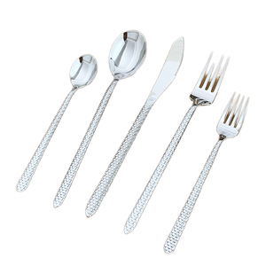 <span class=keywords><strong>Juego</strong></span> <span class=keywords><strong>de</strong></span> <span class=keywords><strong>Cubiertos</strong></span> <span class=keywords><strong>de</strong></span> Acero Inoxidable Plateado Martillado Moderno, con Mango Texturizado Pulido a Espejo, Cuchillo, Tenedor, Cuchara, para Hotel, Boda - Product Image 1