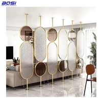 Paravent de séparation de salon moderne de luxe, cloison décorative en verre et métal, panneau courbé avec tissu en laiton