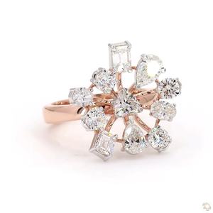 Elegante Anillo de Oro con Diamantes para Mujer, Estilo Lujoso, Regalo de Compromiso o Boda, Joyería Fina, Brillo Clásico - Product Image 4