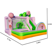 Château gonflable avec toboggan et piscine à balles, motifs de dessins animés colorés pour les fêtes d'enfants en plein air, aire de jeux, centre d'amusement