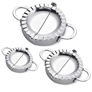 Set di strumenti per la produzione rapida di gnocchi 5 pezzi cucchiaio e tappetino in Silicone con Set di stampi per gnocchi in acciaio inossidabile di dimensioni diverse - Product Image 1
