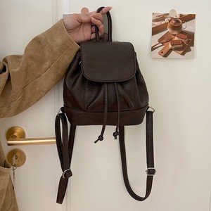 Mini Mochila para Mujer Marrón y Negra con Correa Ajustable y Hebilla Magnética para Uso Diario Otoño 2024 - Product Image 3