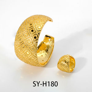 Juego de Pulsera y Anillo de Dos Piezas con Diseño de Flor Chapado en Oro de 14K para Mujer de Zeadear Jewelry - Elegante para Bodas y Aniversarios - Product Image 6