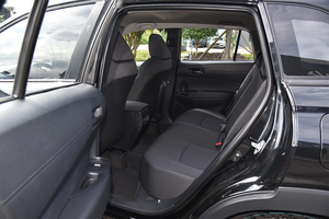 Véhicule d'occasion Toyota Corolla <span class=keywords><strong>Cross</strong></span> 2.0L Essence Automatique Compact SUV Euro VI Conduite <span class=keywords><strong>à</strong></span> Gauche - Offre Spéciale 2024 - Product Image 4
