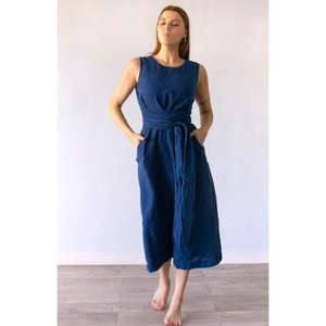 Vestido de lino sin mangas con cinturón cosido Forma de reloj de arena y bolsillos Estilo de fiesta formal Longitud corta Producto a granel - Product Image 2