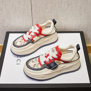 Chaussures de sport respirantes pour l'été 2023 - Chaussures décontractées pour femmes - Nouveau design de chaussures pour femmes - Chaussures de sport en cuir pour femmes - Product Image 1