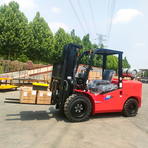 Ruijie CPC30 4x4 Drive <strong>Diesel</strong> <strong>All</strong> <strong>Terrain</strong> <strong>Forklift</strong> 3 Ton Three Stage Mast Pneumatic Tire for Farm Use - Product Image 4