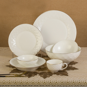Juego de Vajilla de Porcelana Fina Ecológica de Lujo con Incrustaciones de <span class=keywords><strong>Diamantes</strong></span> y Oro, Estilo Europeo, para Uso Doméstico y en Restaurantes - Product Image 2