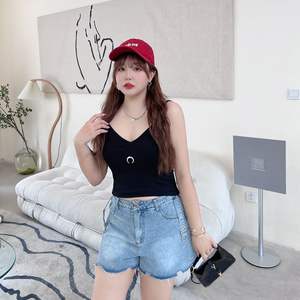 Runqi Camisole Grande Taille Col en V Élastique Débardeur Noir Blanc Coton Vêtements Casual pour Femmes N8328 - Product Image 3