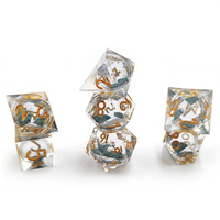 Set Dadu Kustom Desain Polihedral Transparan dengan Inti Cairan Resin dan Tepi Tajam