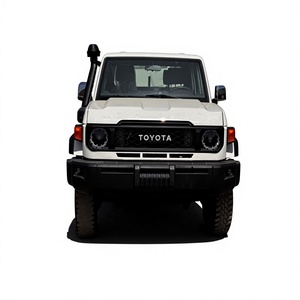 TOYOTA LC79 DC 2024 Usada, Camioneta 2022, Diésel 2.4, Automática, 4x4, Faros LED, Neumáticos R18, Aire Acondicionado, TPMS, Volante a la Izquierda, 5 Asientos, Techo Solar - Product Image 1