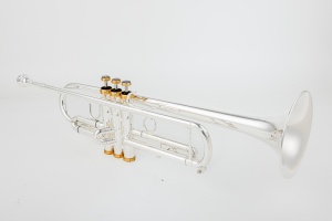 Trompette professionnelle en laiton plaqué argent avec clé de Sib, corps bicolore, embouchure inversée, design moderne pour performance en orchestre - Product Image 2