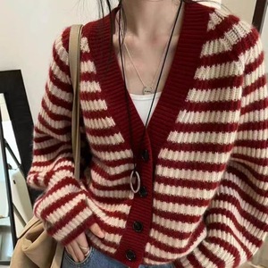 Cardigan en tricot rayé à col en V pour femme, épais et chaud, pour l'automne et l'hiver - Product Image 1