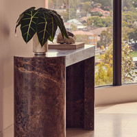 Table console en marbre Emperador foncé, pieds courbés, pierre massif, meuble d'entrée de luxe