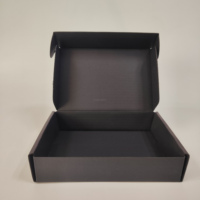 Hoogwaardige op maat gemaakte full-color zelfopvouwbare vouwdozen van golfkarton met embossing, matte laminatie, elegant design en biologisch afbreekbaar.