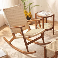 Fauteuil à bascule décontracté en rotin tressé avec accoudoirs, style nordique, pour balcon, salon ou bar à domicile