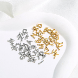 Dijes de Letras del Alfabeto de Acero Inoxidable para Hacer Joyas, Collares y Pulseras, Venta al por Mayor - Product Image 5