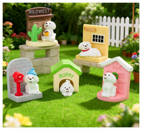 Vente en gros de figurines de dessins animés mini jouets pour enfants sculpture d'animaux art résine sable été chien endormi livre de lecture planche de surf chaise à bière