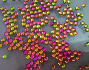 Productos <span class=keywords><strong>de</strong></span> brillo <span class=keywords><strong>de</strong></span> alta calidad <span class=keywords><strong>Dmc</strong></span> Ab Color Crystal Ss16 Ss20 Hot Fix Rhinestones para mujeres Vestido <span class=keywords><strong>de</strong></span> novia - Product Image 4