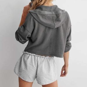 Sudadera con capucha para mujer, ecológica, holgada, con cuello en V, corta, con acabado sin rematar, transpirable, informal, de manga larga, para entrenamiento y estilo urbano - Product Image 2